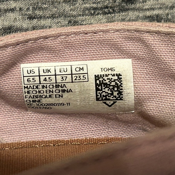 TOMS Ladies 6.5 - Picture 3 of 4